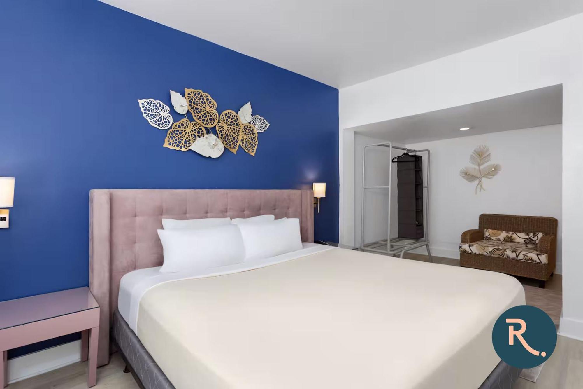 Roami At Hotel Astor Маями Бийч Екстериор снимка