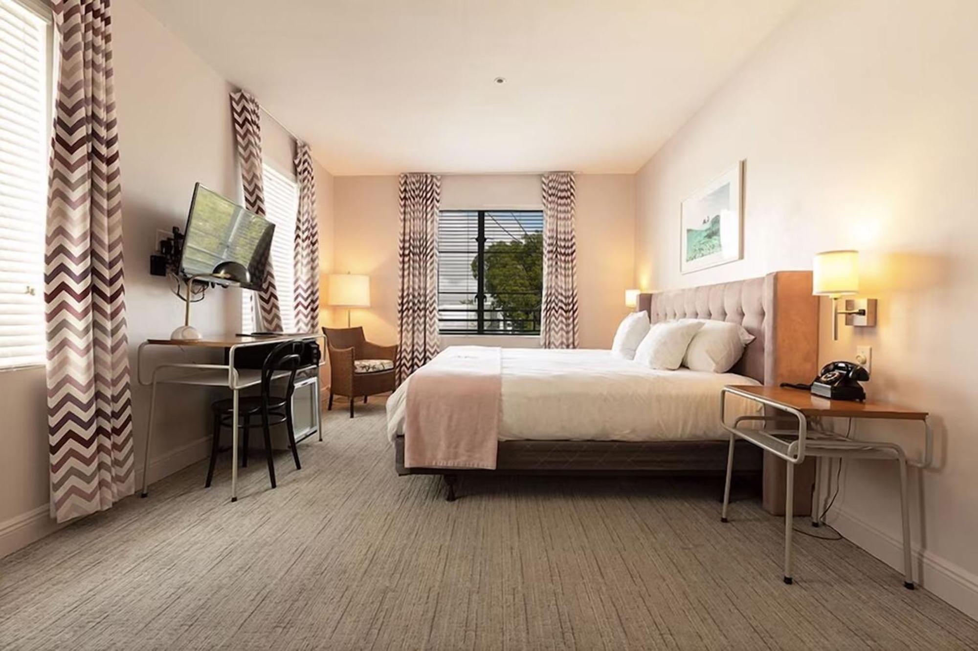 Roami At Hotel Astor Маями Бийч Екстериор снимка