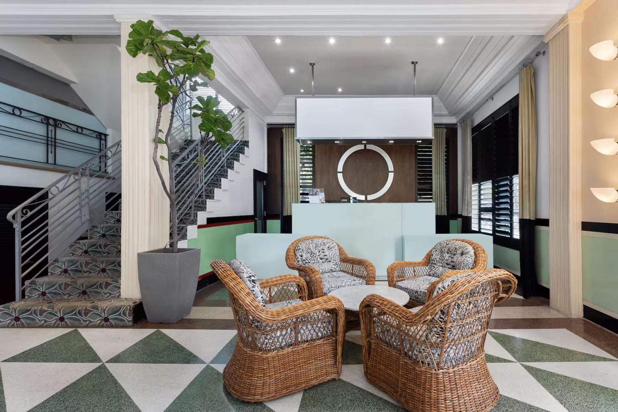 Roami At Hotel Astor Маями Бийч Екстериор снимка